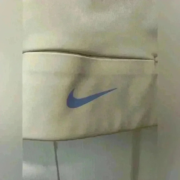 Nike Dri-FIT Swoosh Women's Medium-Support Padded Sports Bra size S - Picture 4 of 8